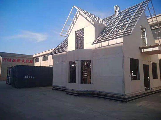 轻钢房聚氨酯保温发泡机(图1) 轻钢房聚氨酯保温发泡机